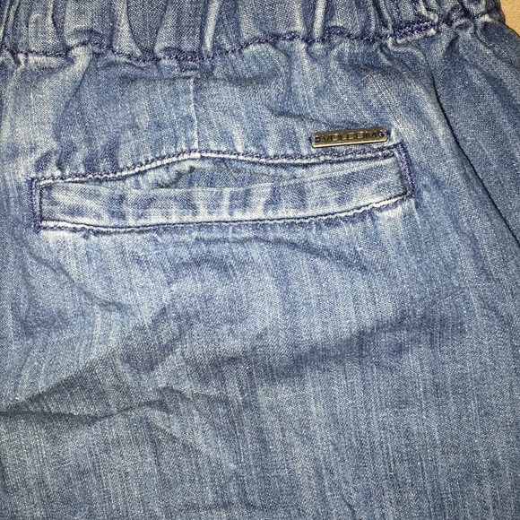 VOLCOM Yo Shortie Womens Denim Shorts - Picture 6 of 7
